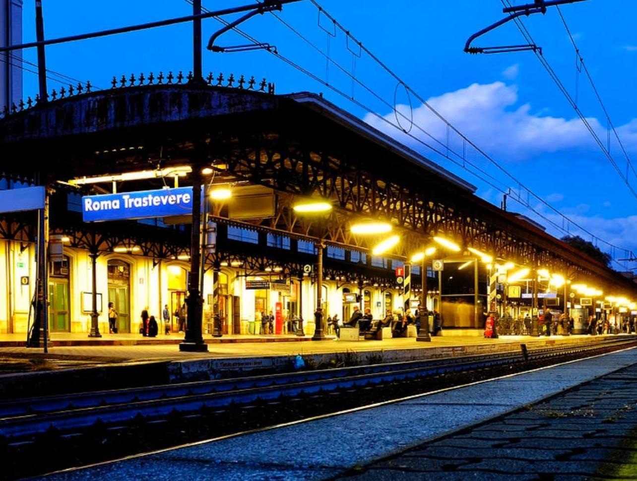 Radio Guest House Intero Appartamento Moderno A Trastevere Roma Ngoại thất bức ảnh